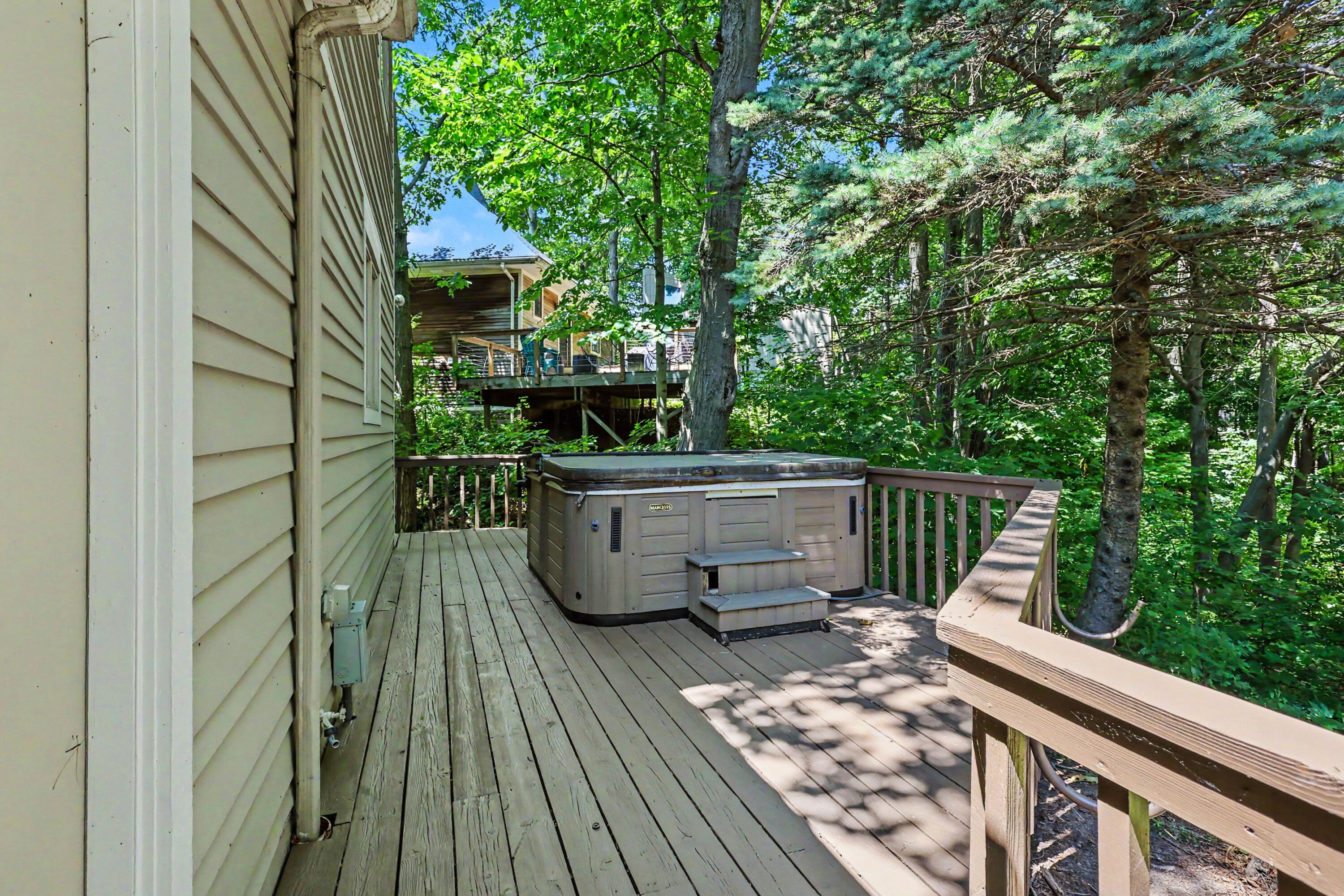 9364 Whispering Sands Drive