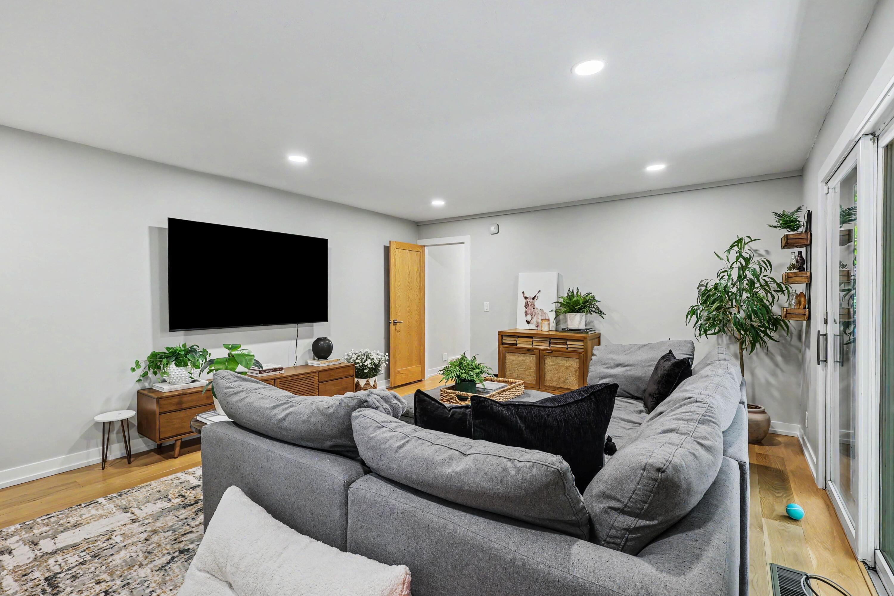9364 Whispering Sands Drive