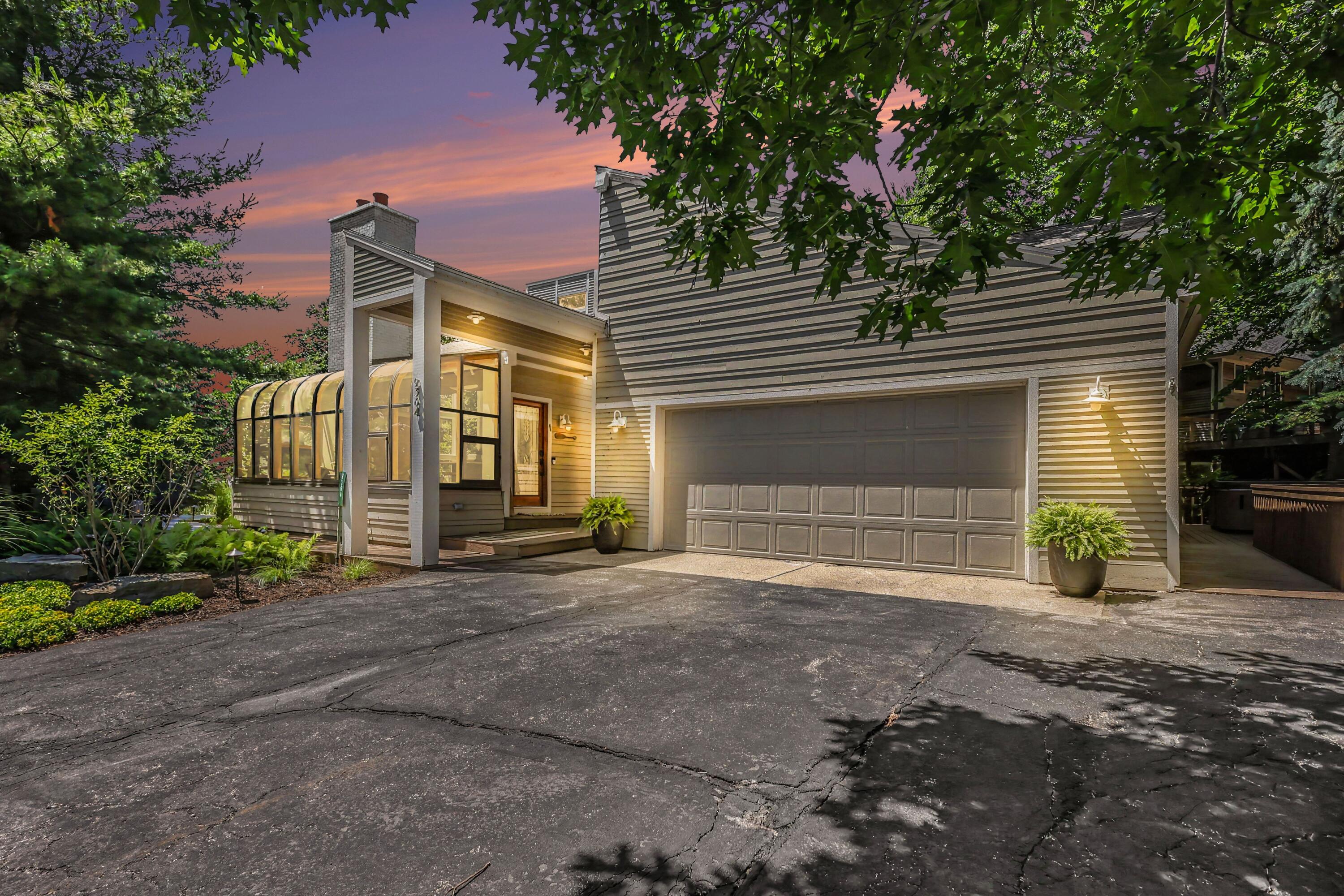 9364 Whispering Sands Drive