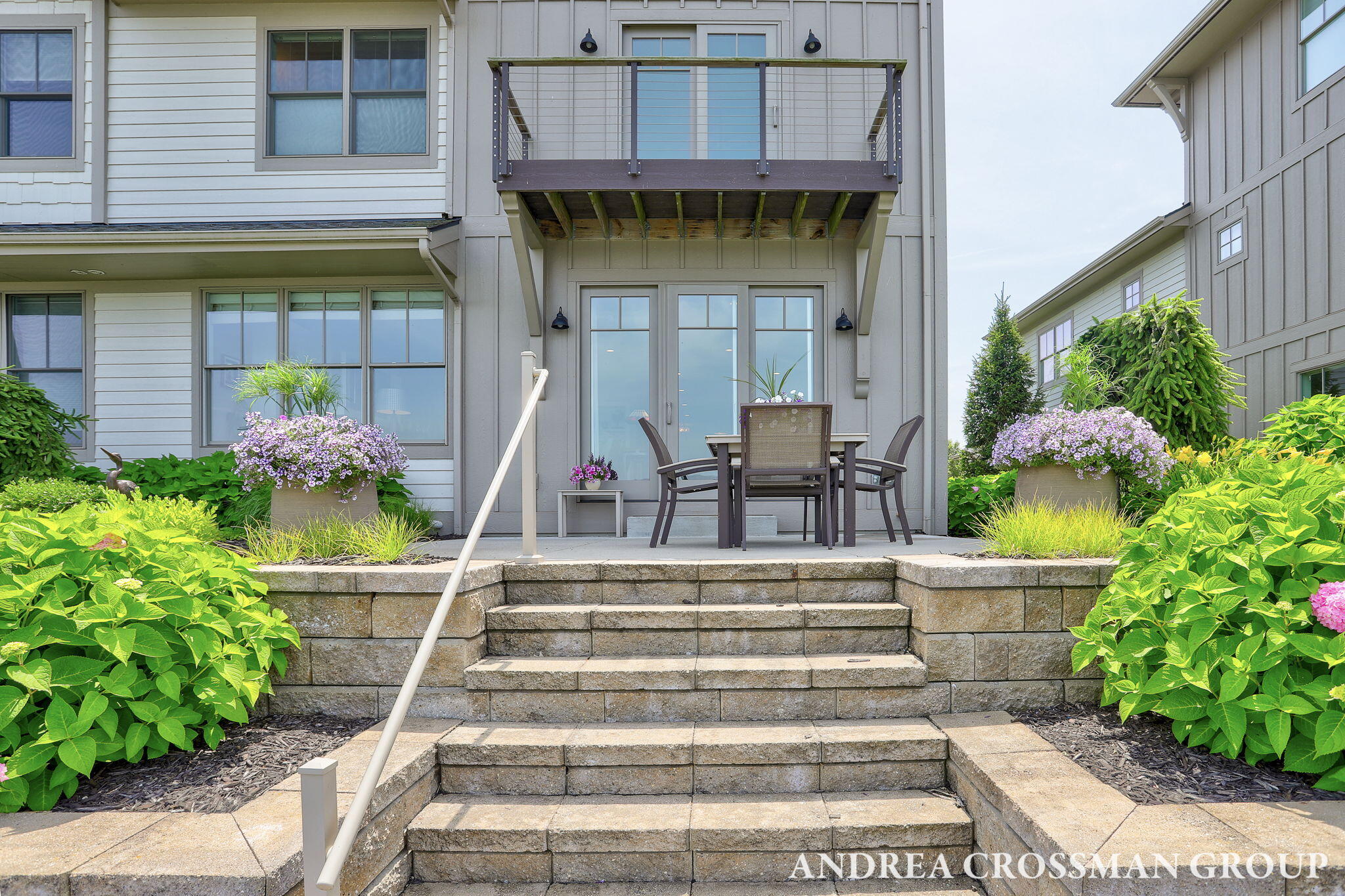 543 Macatawa Avenue