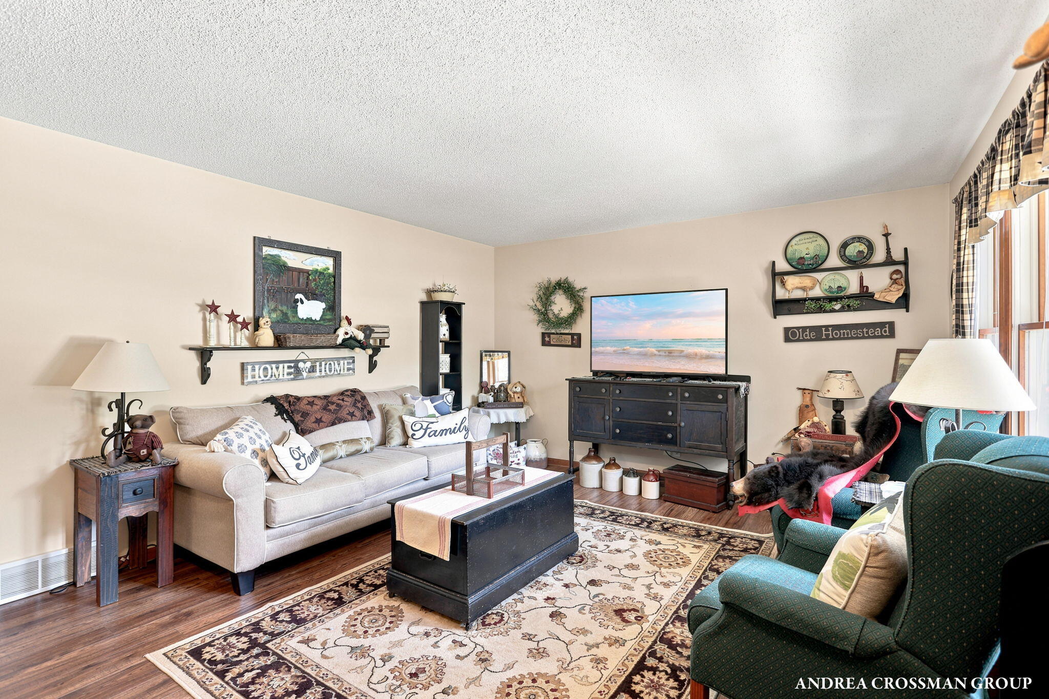 1095 Becker Road