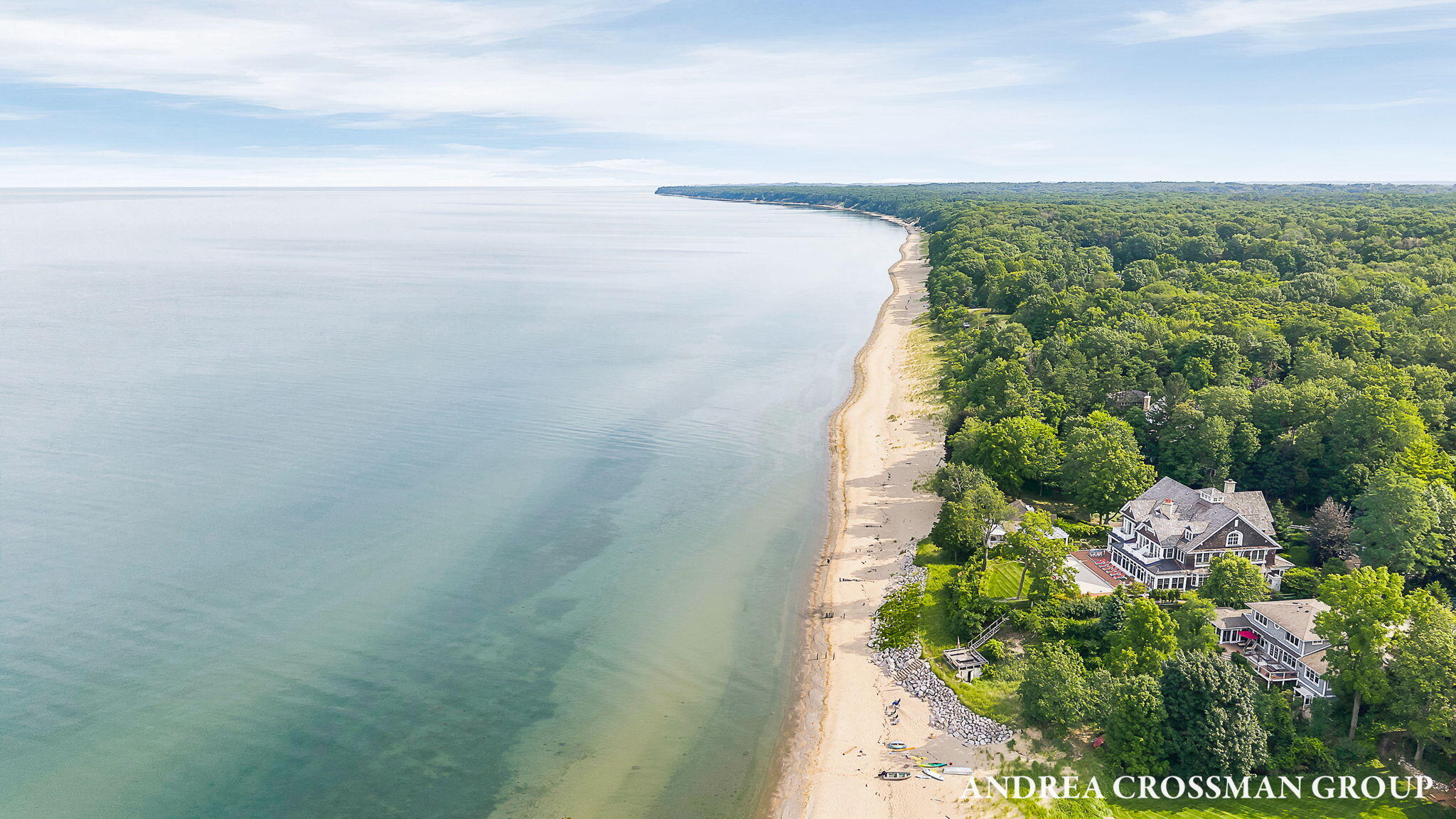 2048 Lakeshore Drive