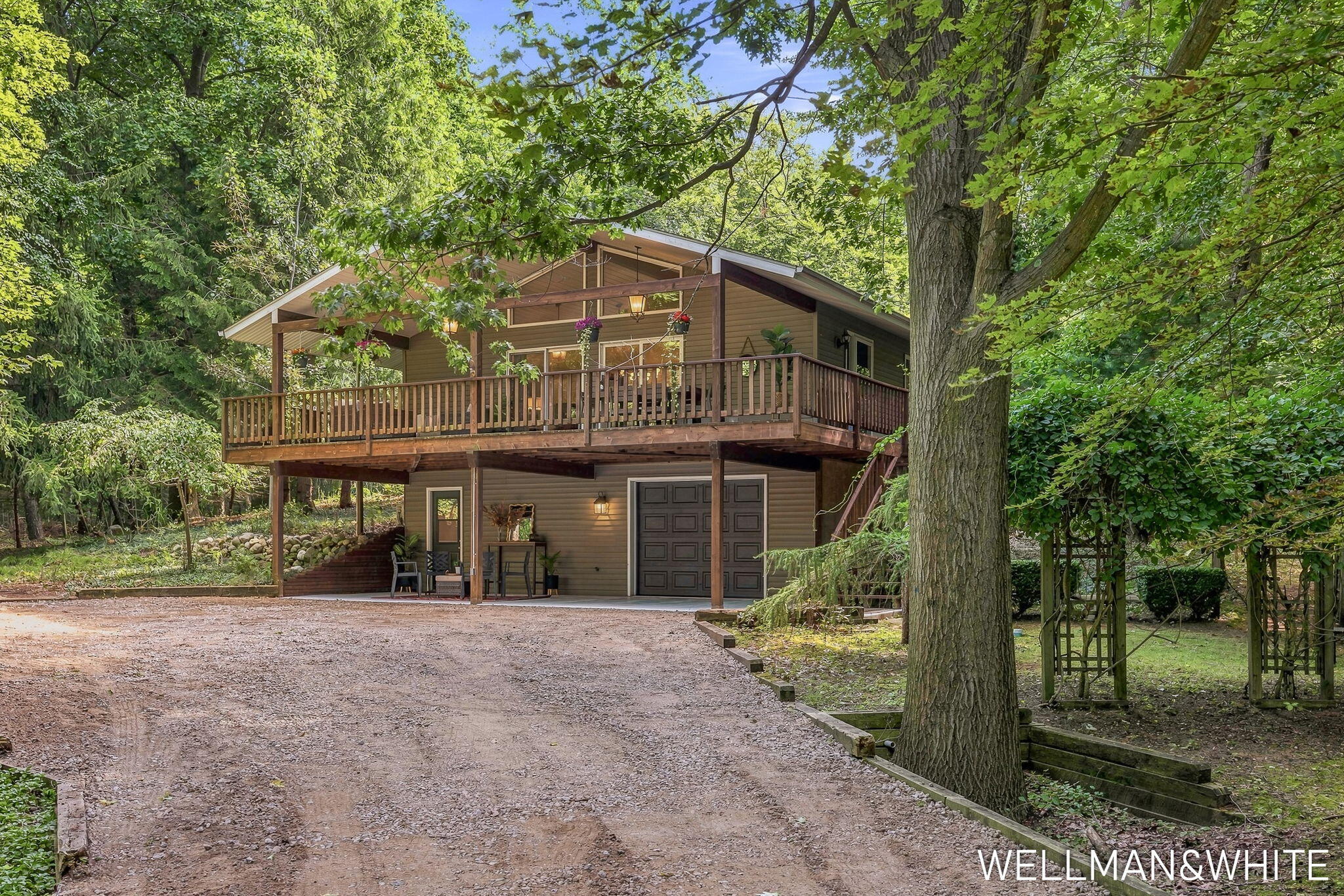 2675 Chestnut Lane