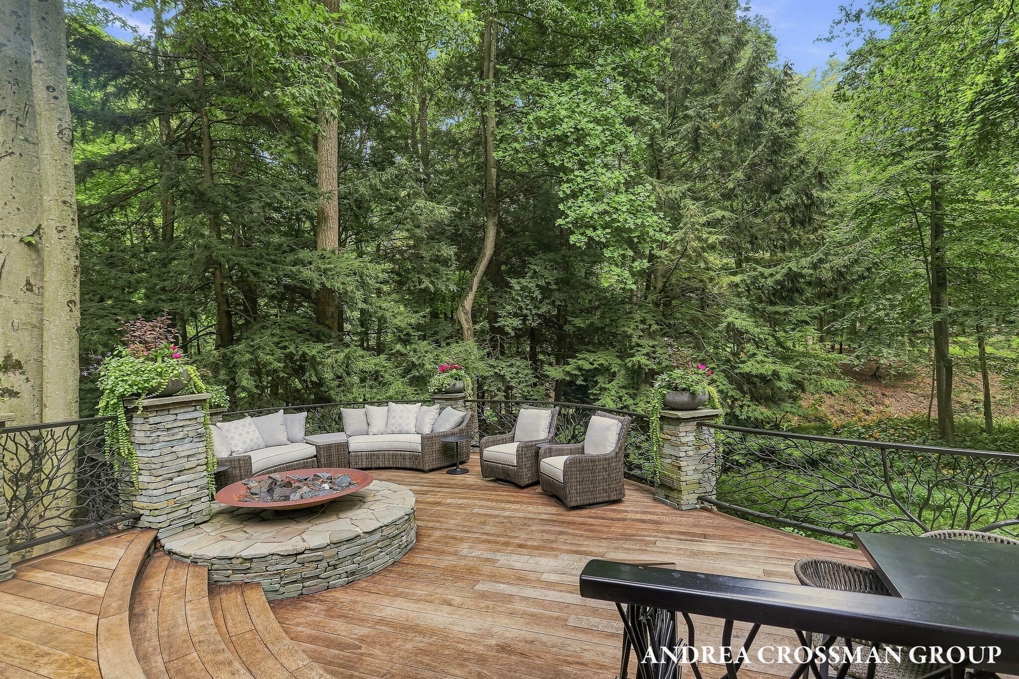1223-1225 Ash Drive