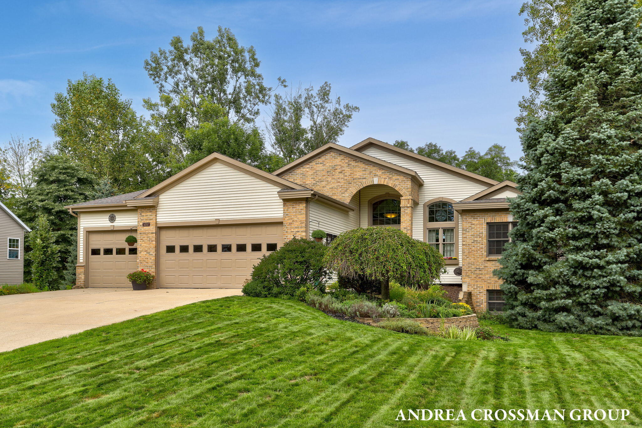4557 Penny Lane SW