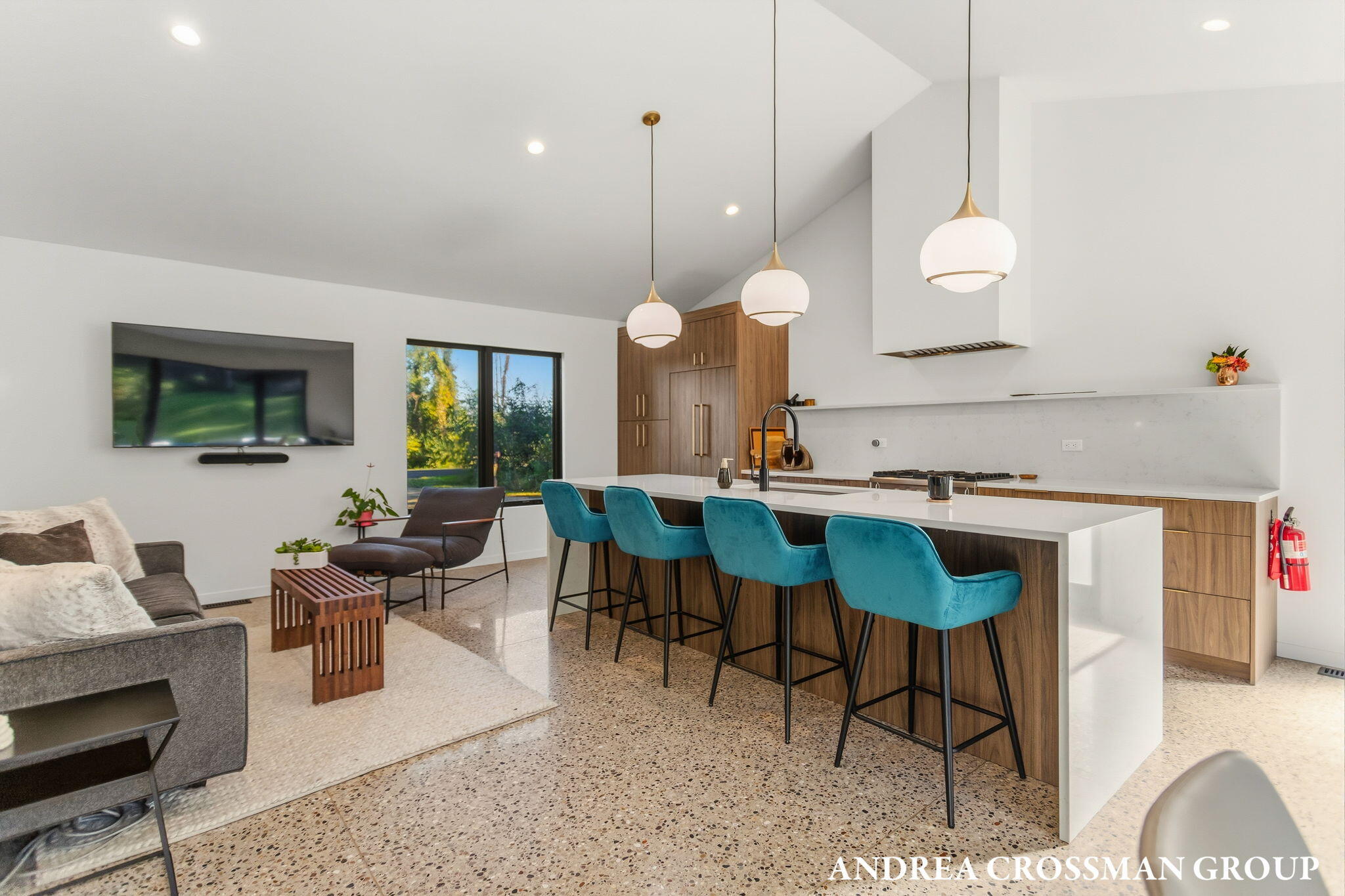6346 Riverside Road