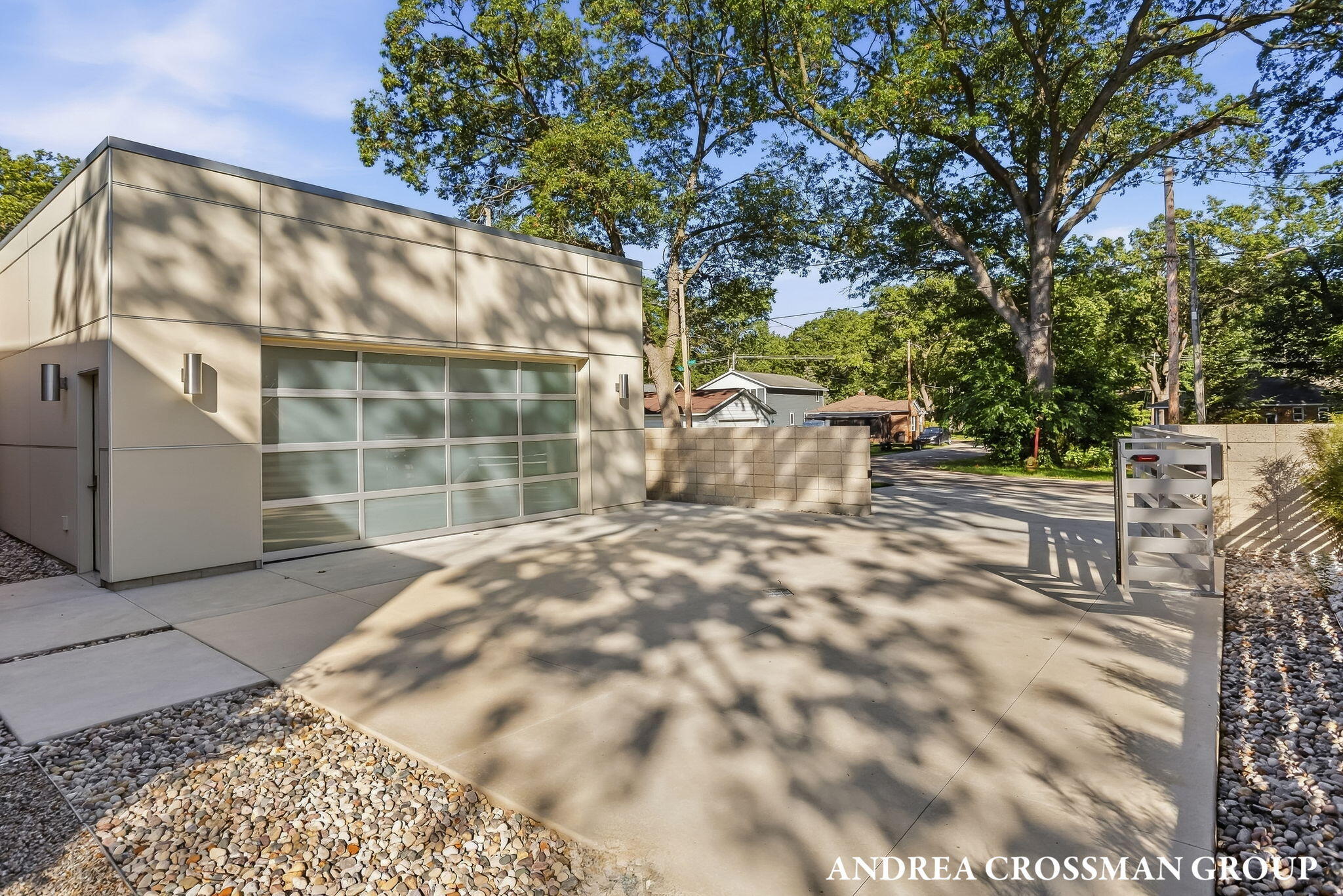 602 Lawn Avenue