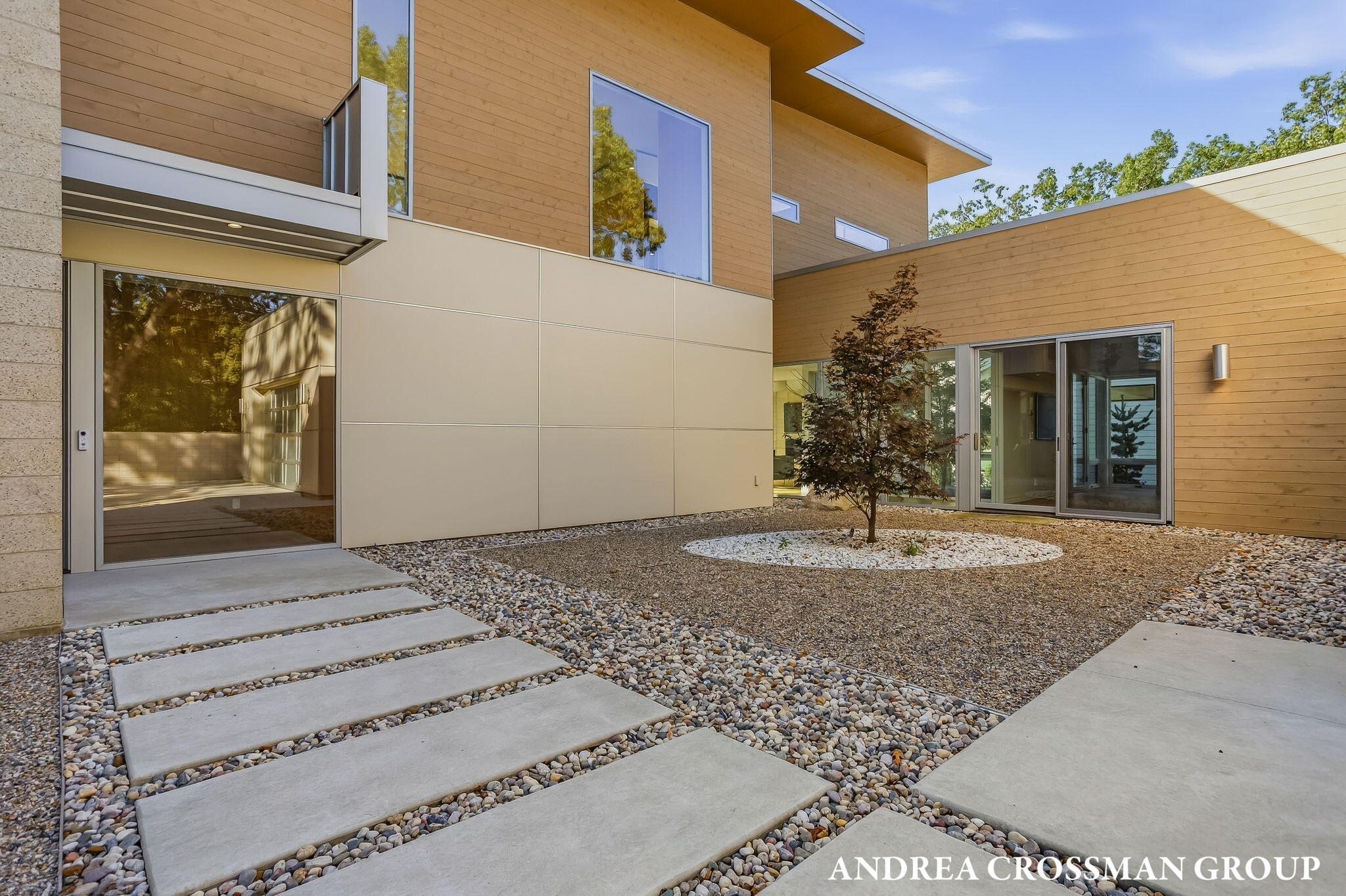 602 Lawn Avenue