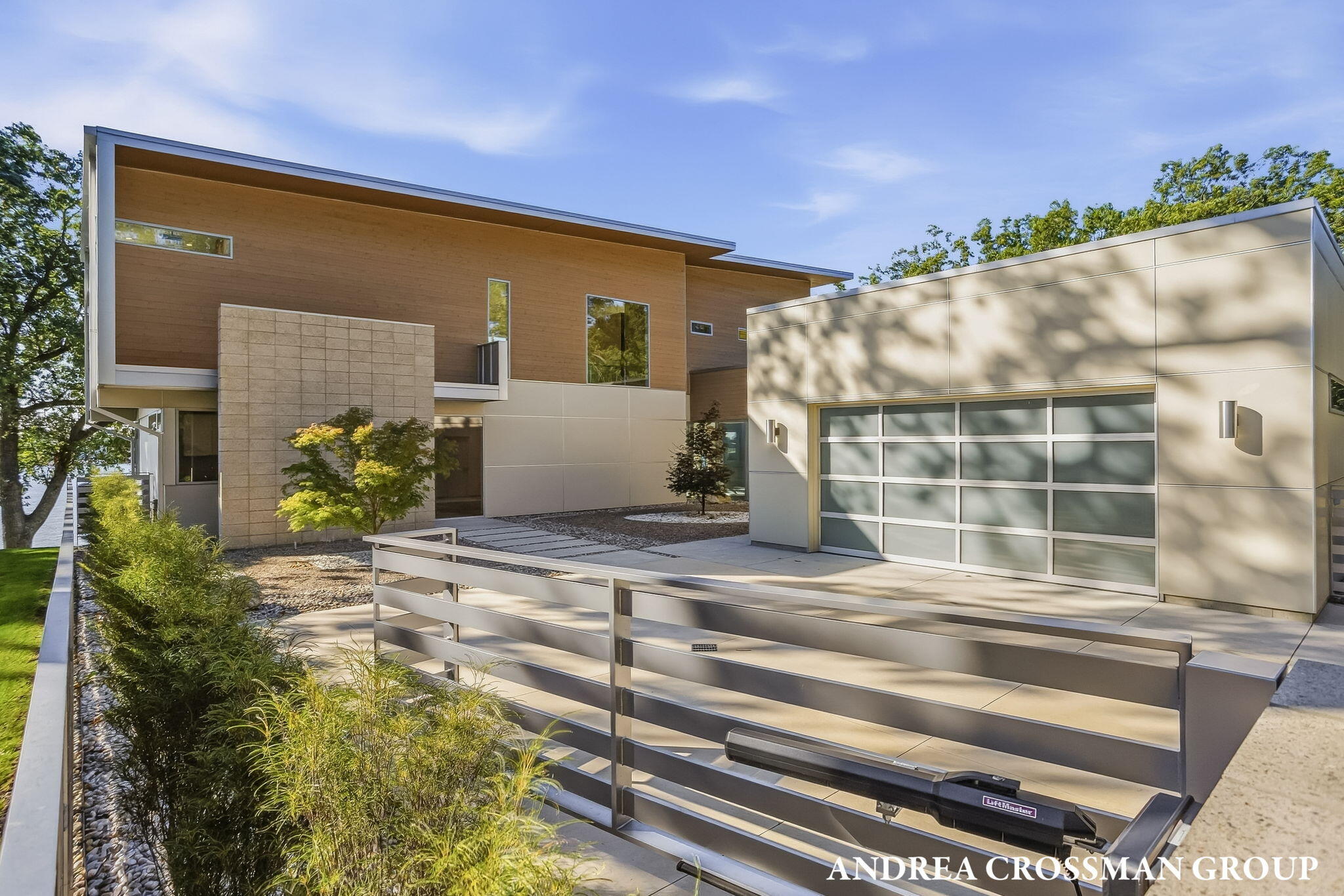 602 Lawn Avenue