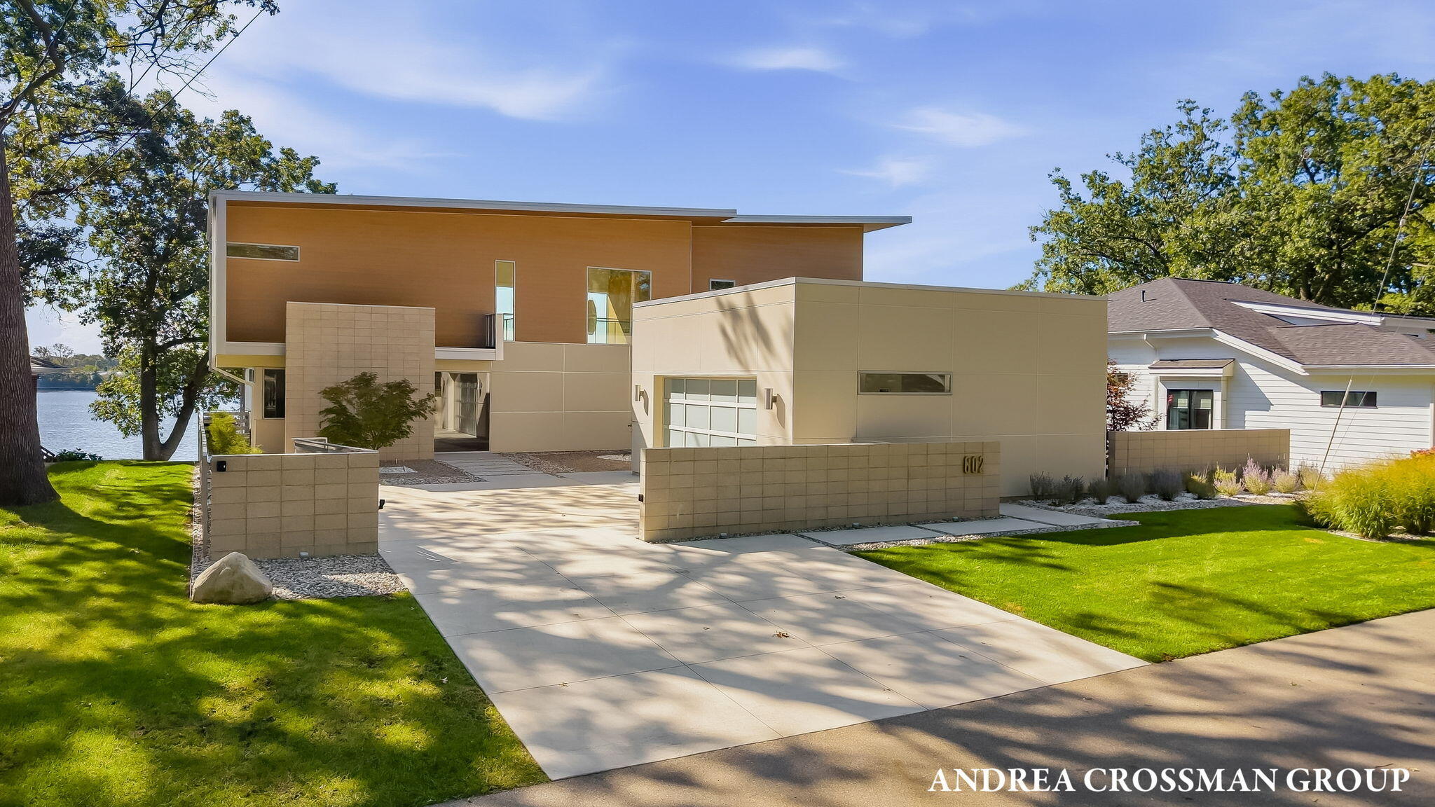 602 Lawn Avenue