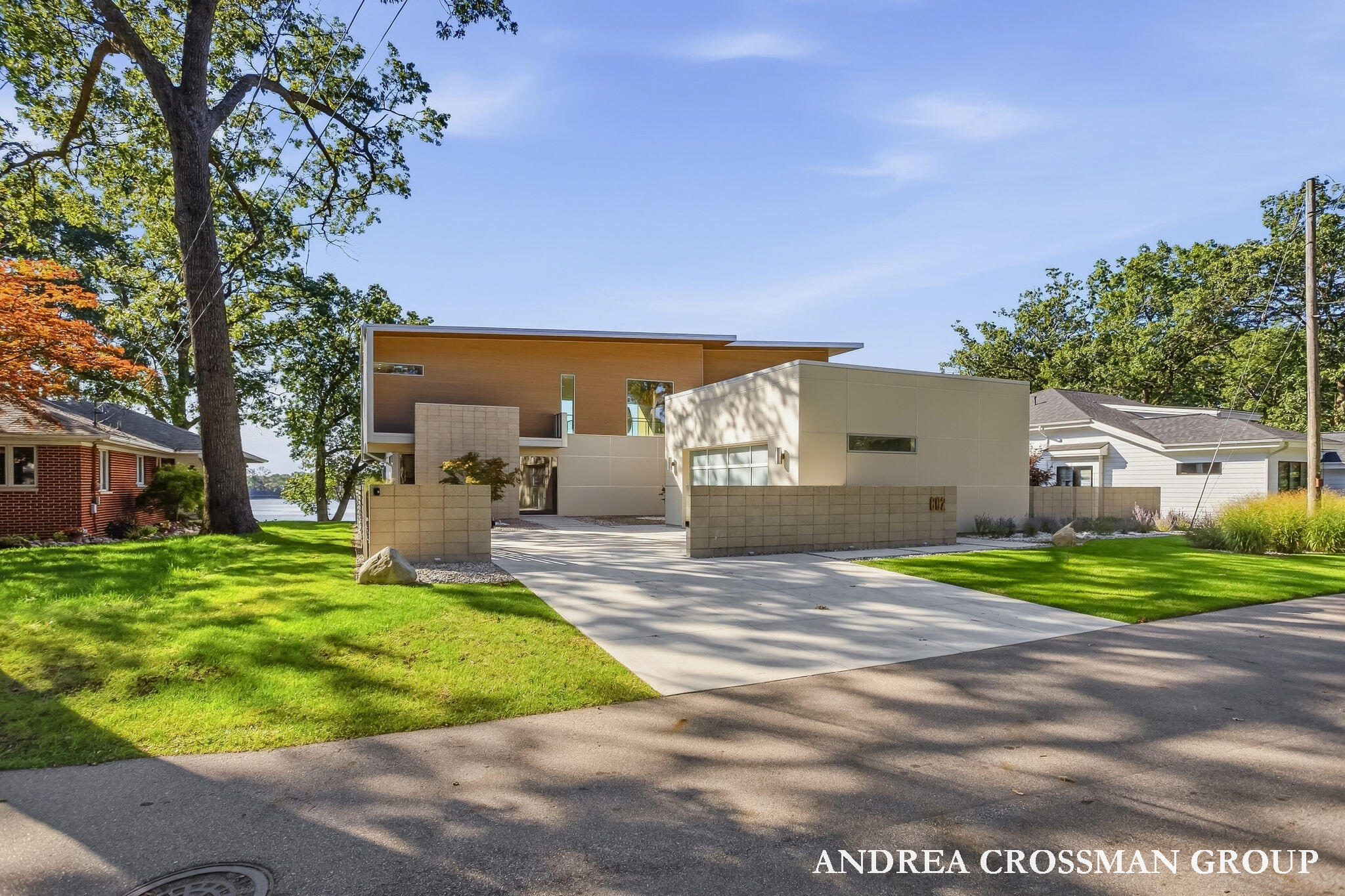 602 Lawn Avenue