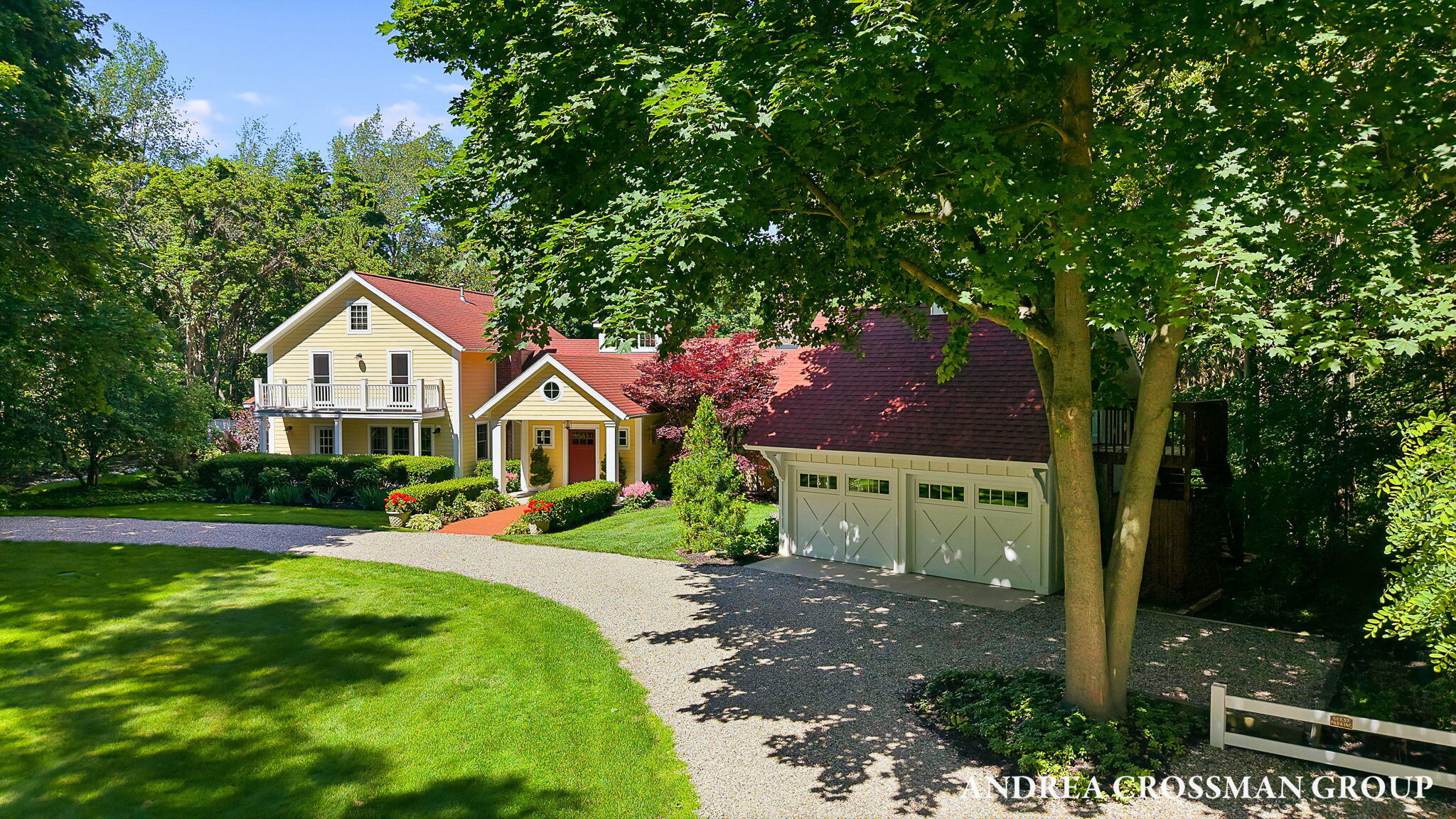 2075 Lakeshore Drive