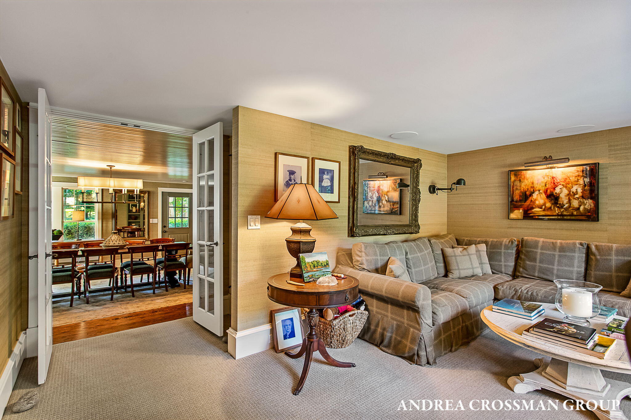 2075 Lakeshore Drive