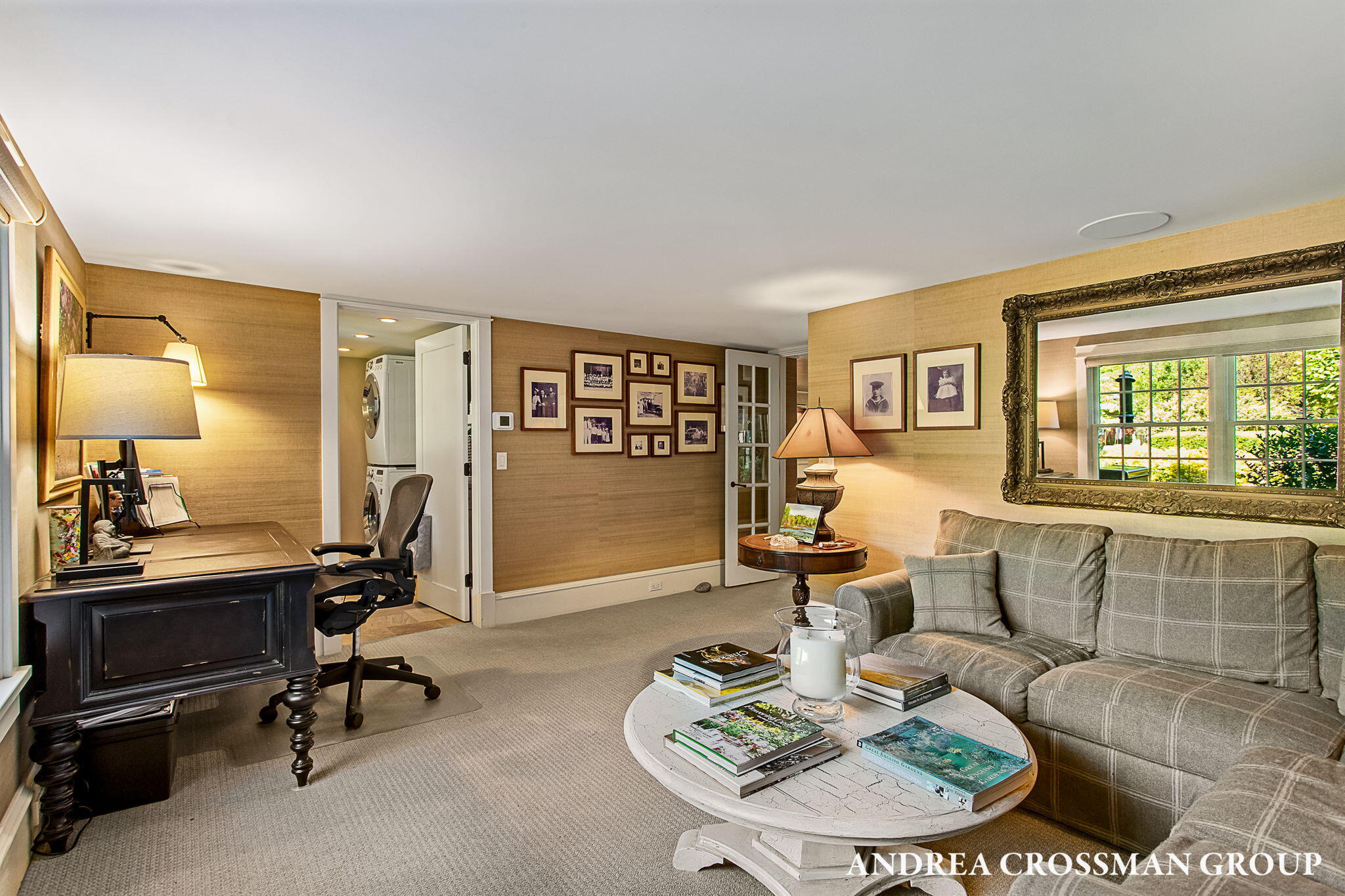 2075 Lakeshore Drive