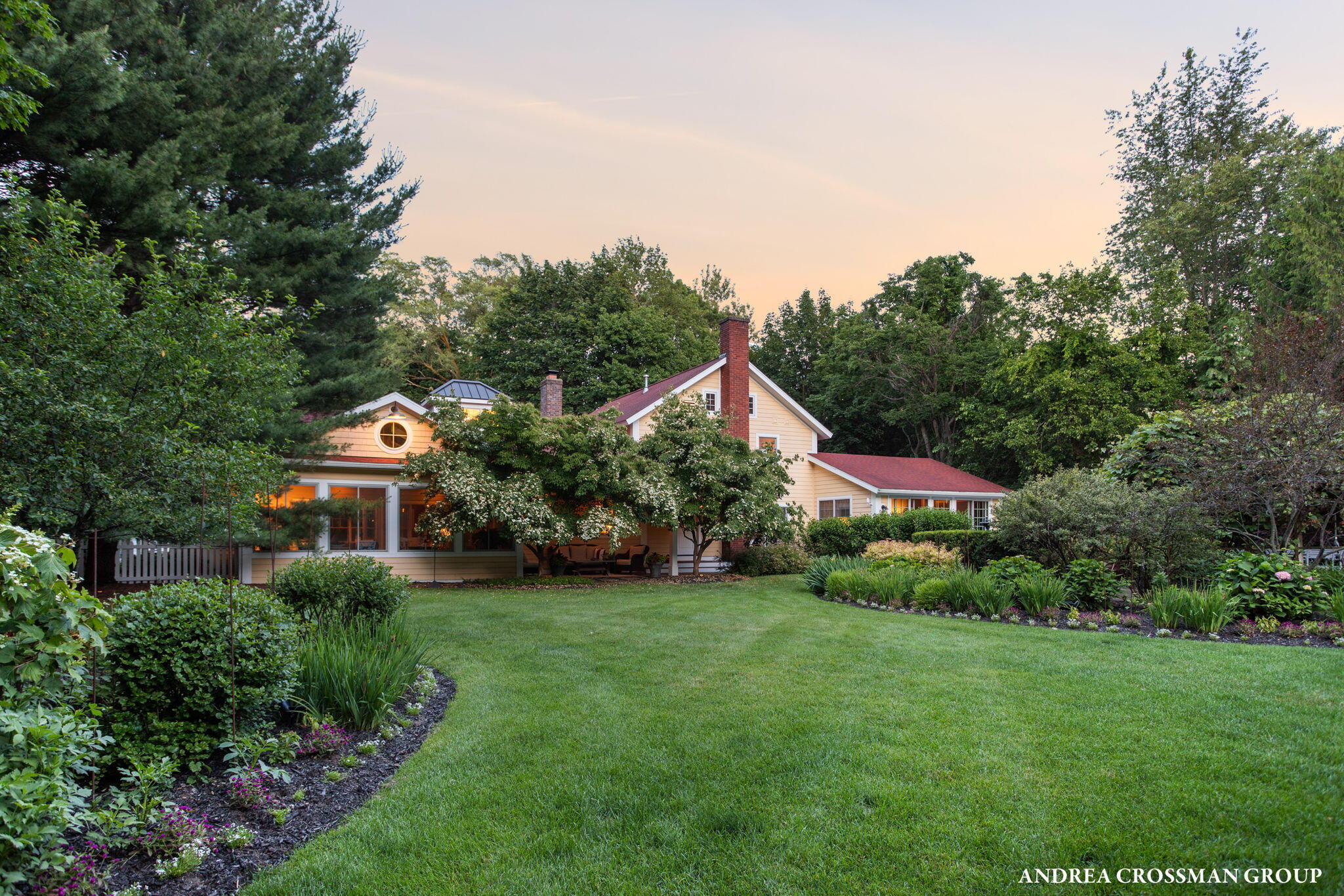 2075 Lakeshore Drive