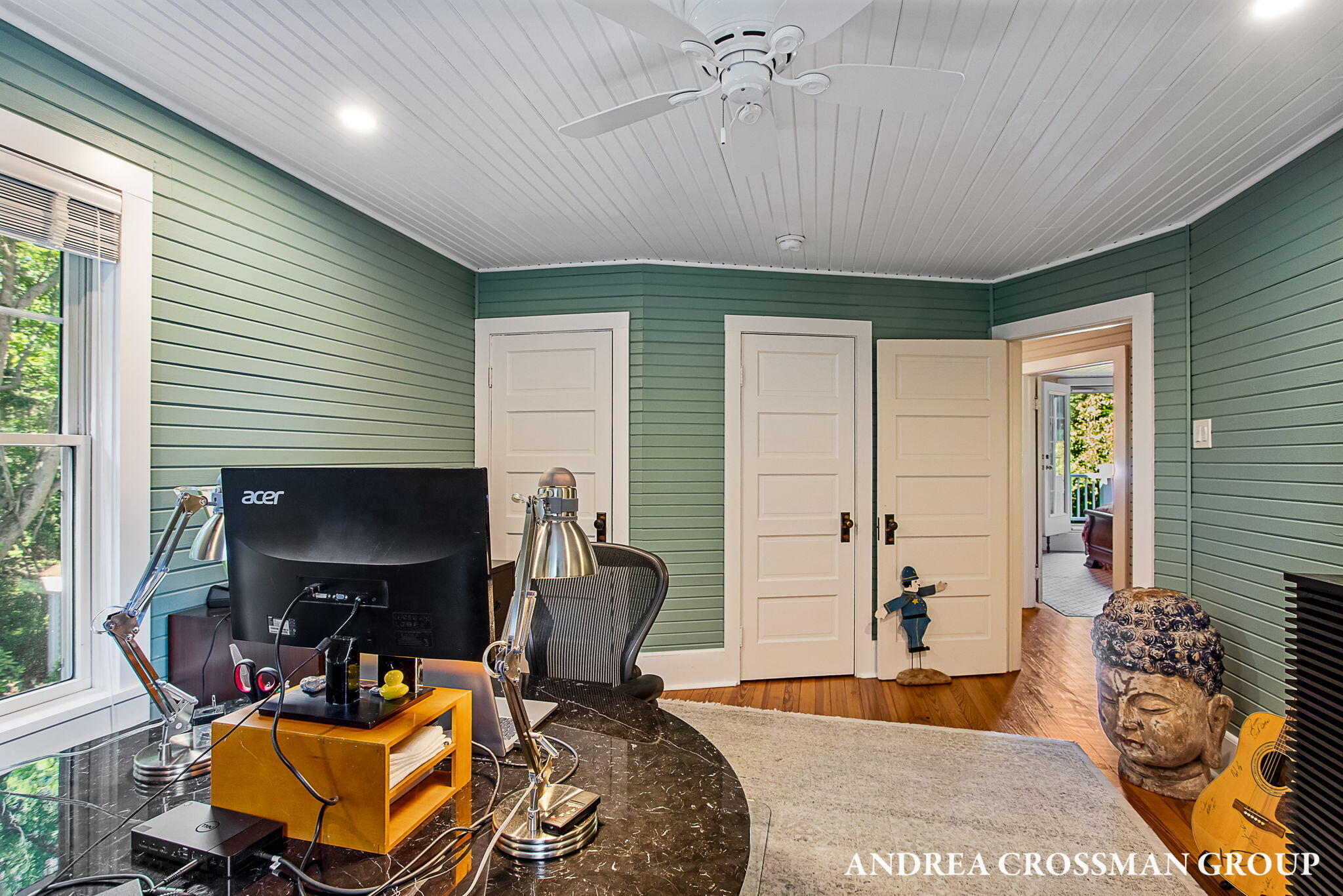 2075 Lakeshore Drive