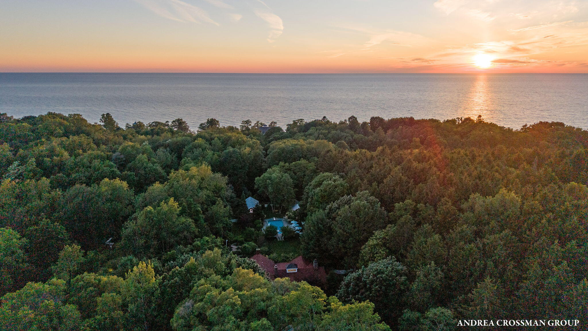 2075 Lakeshore Drive