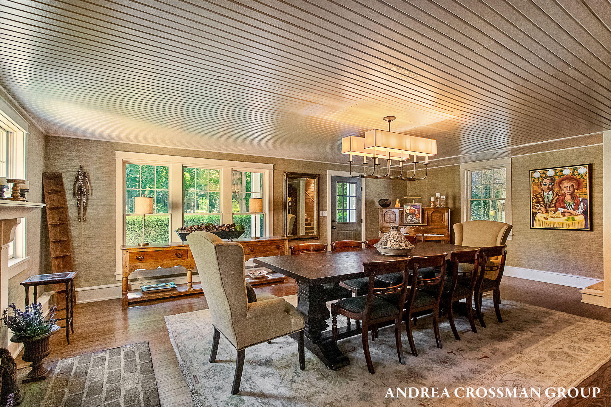 2075 Lakeshore Drive