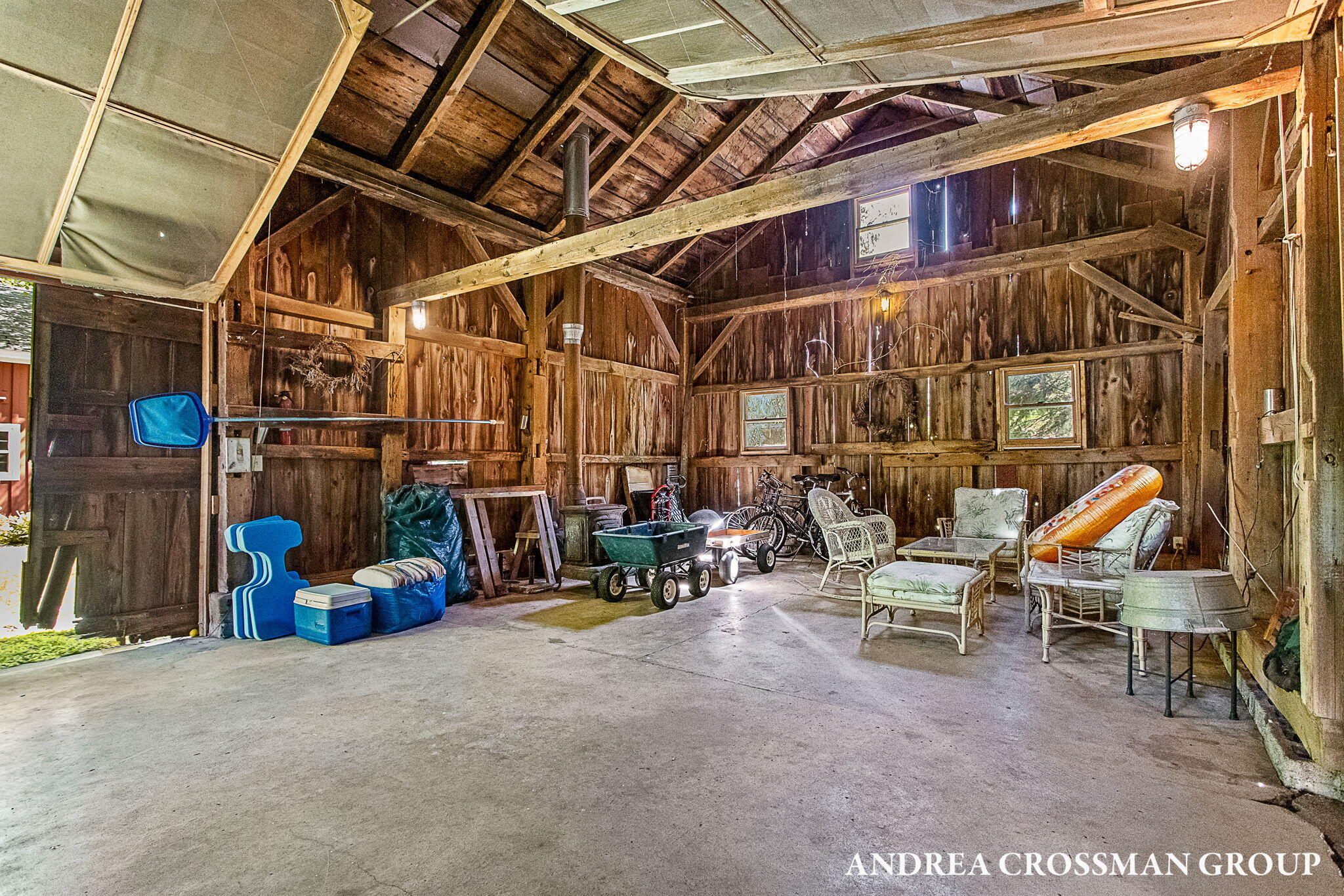 2075 Lakeshore Drive