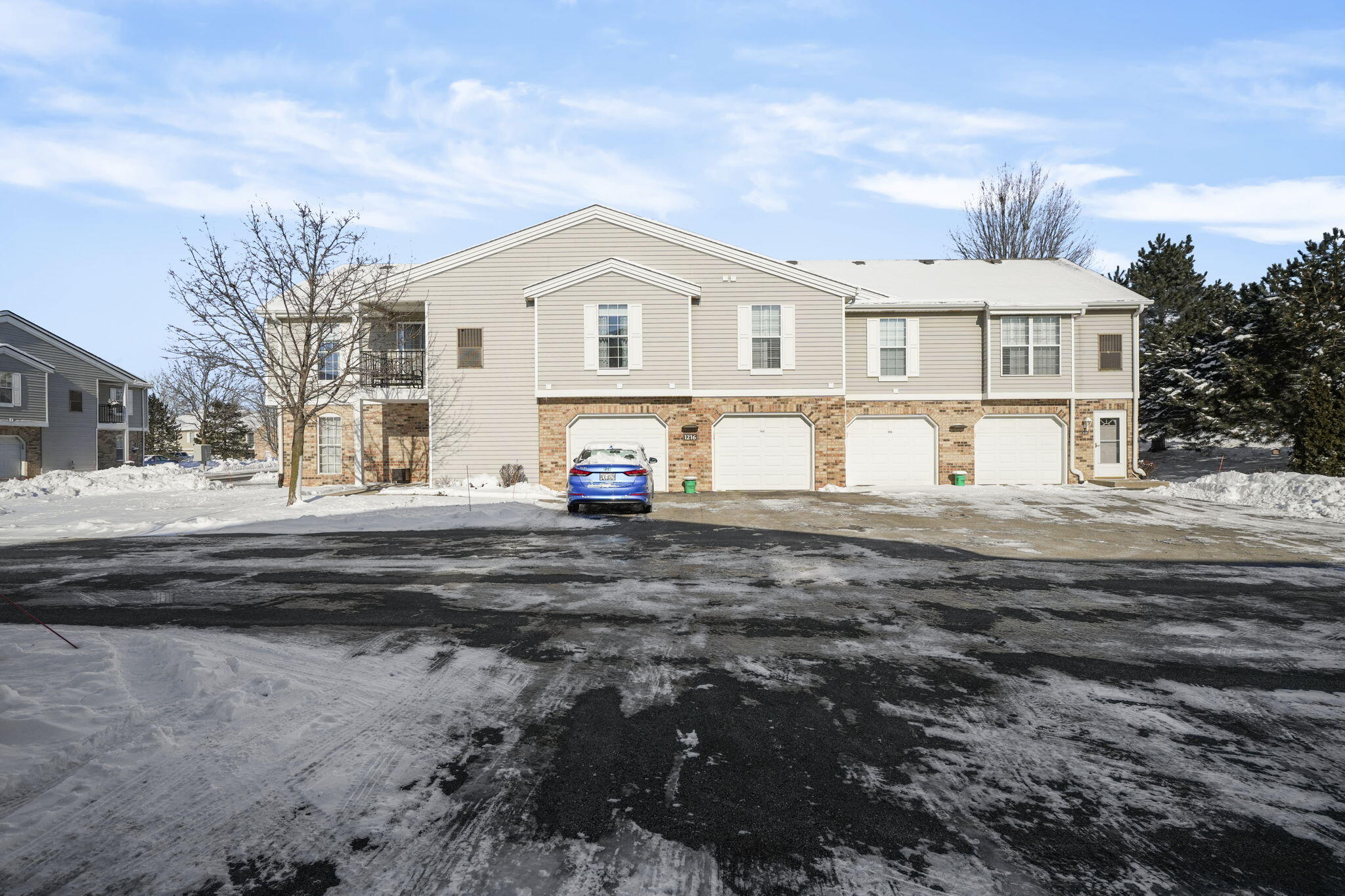 1216 N Sunnyslope Dr Unit: 206