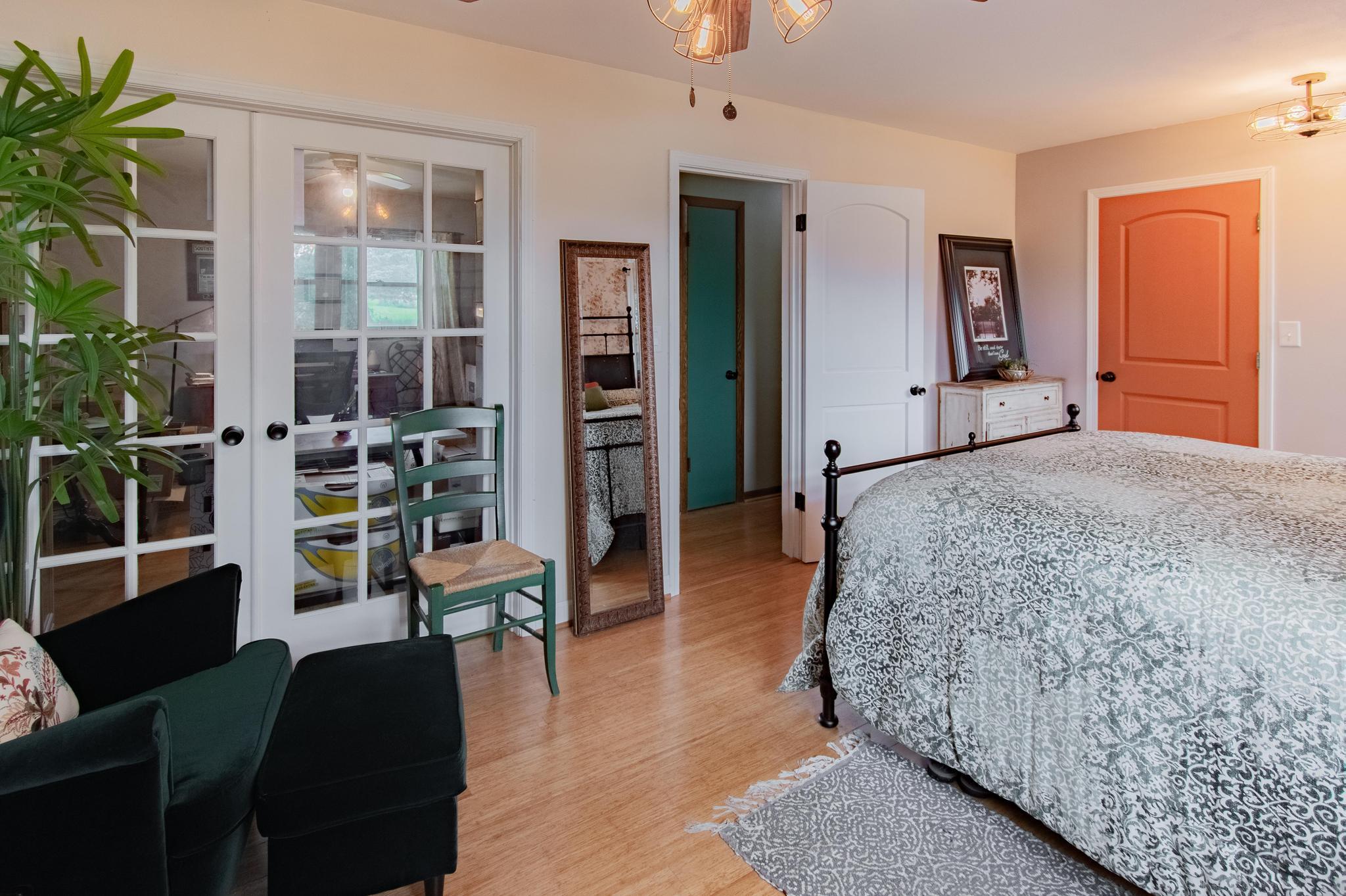 9328 Northwestern Ave