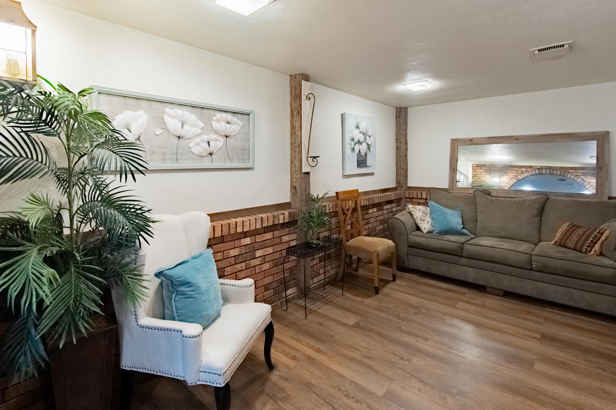 9328 Northwestern Ave