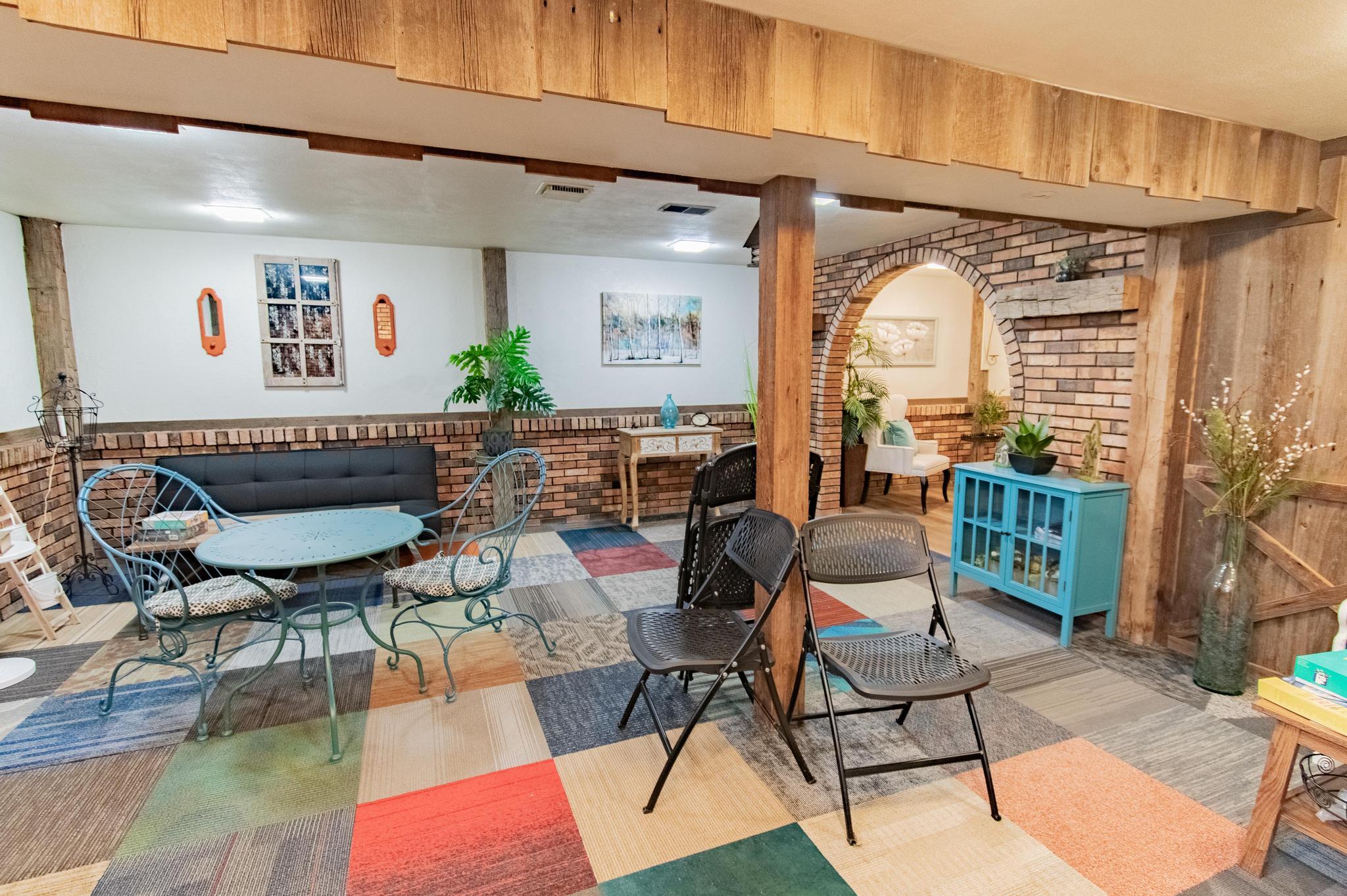 9328 Northwestern Ave