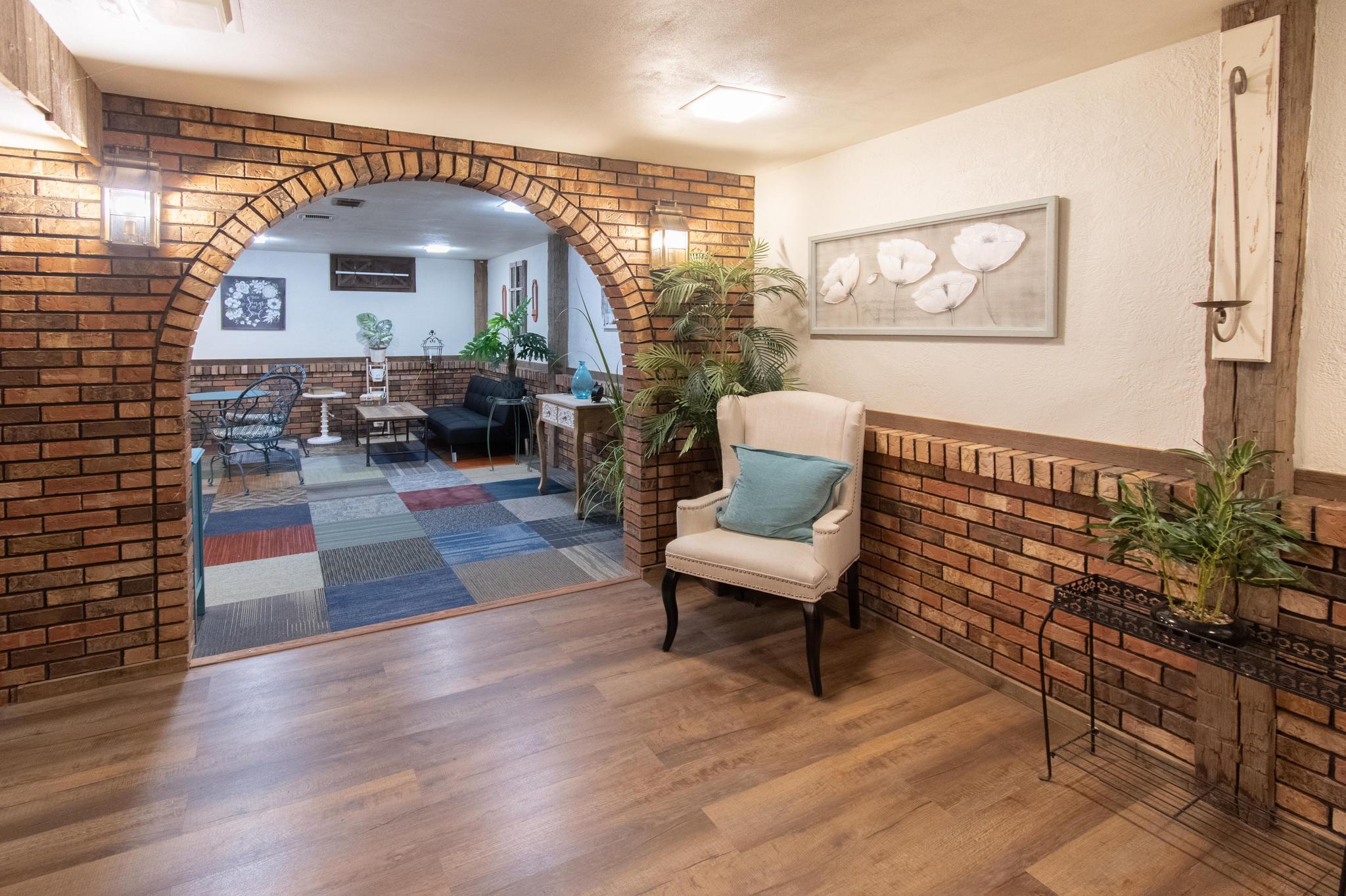 9328 Northwestern Ave