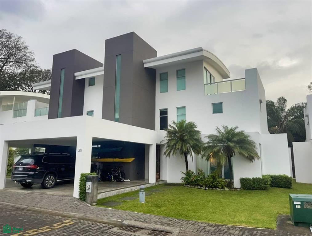 Luxurious Three-Story Villa