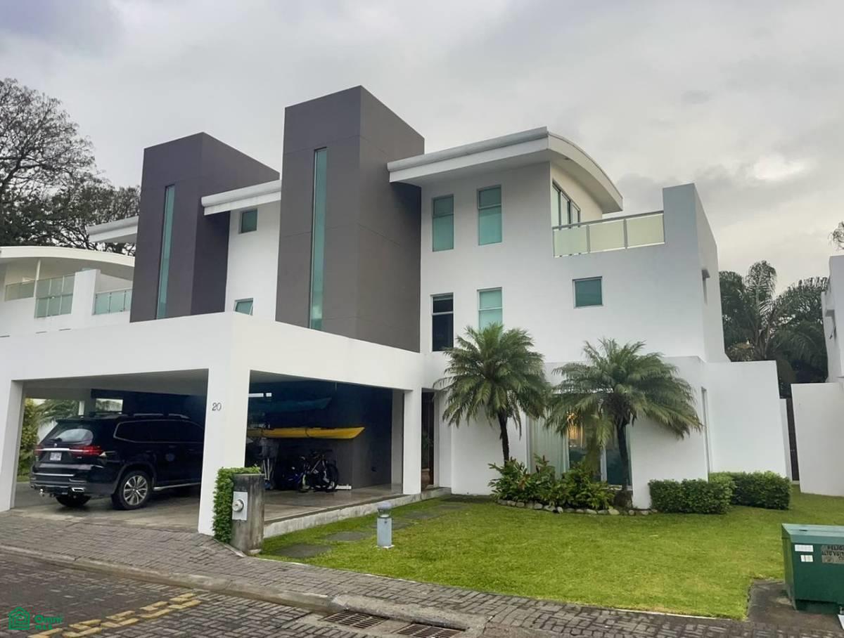 Luxurious Three-Story Villa
