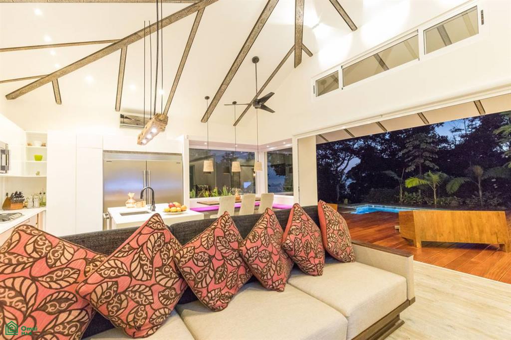 Luxury Villa in Escaleras, Dominical, Bahia Ballena,Osa, Puntarenas , Bahía Ballena, Osa, Puntarenas