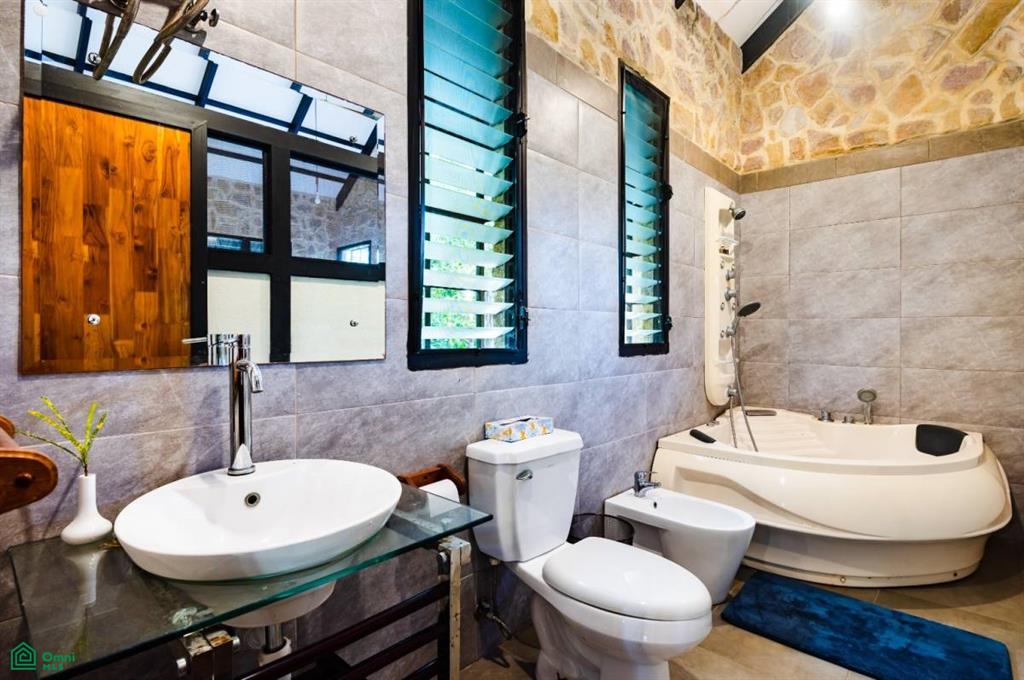 Tropical Stone Villa | Tambor