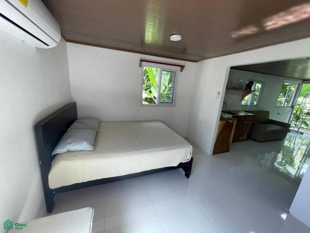 Villas Cabuya , Cóbano (C. M. D.)