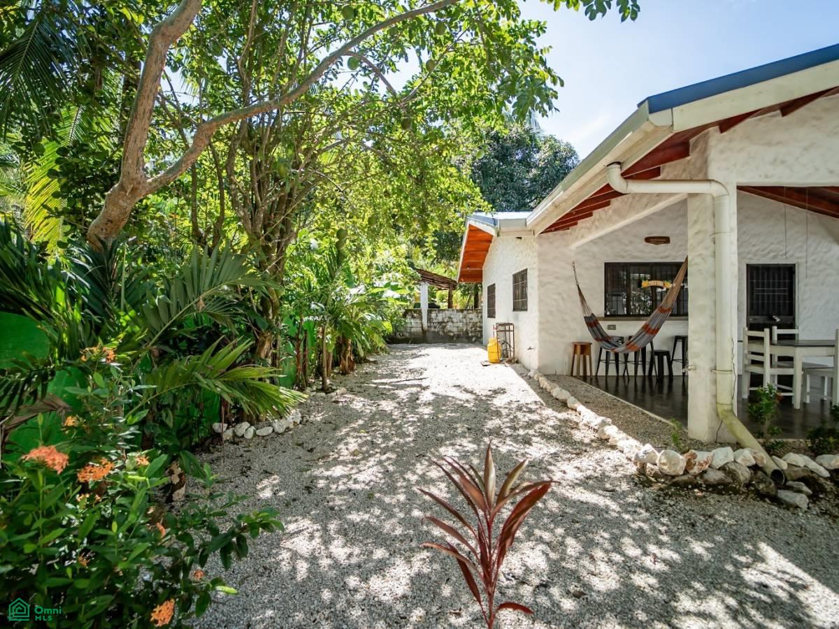 Casa Azul , Sámara, Guanacaste