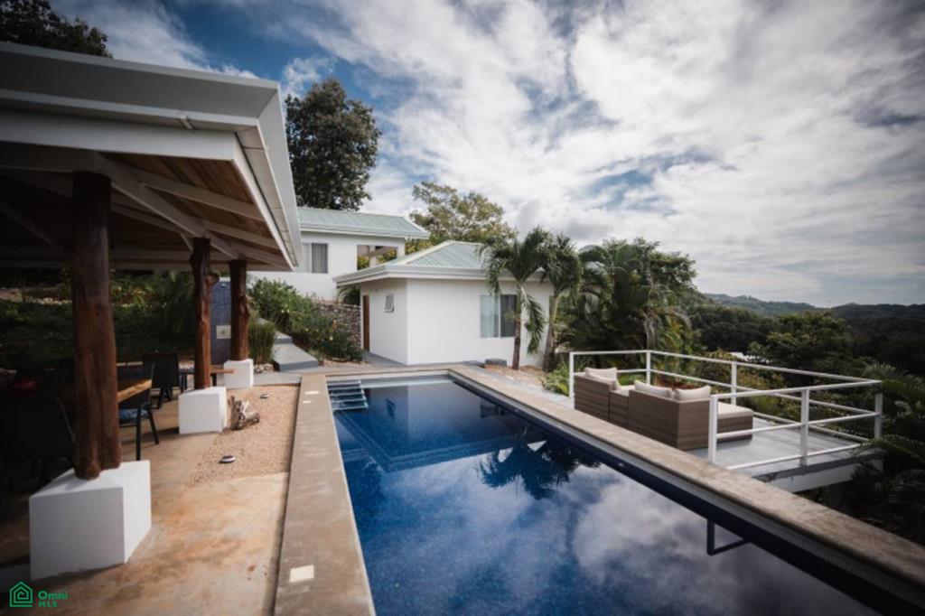 Hotel Las Estrellas / Santo Domingo , Sámara, Guanacaste