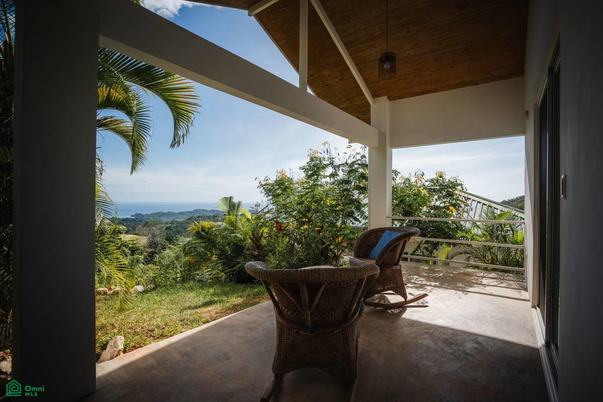 Hotel Las Estrellas / Santo Domingo , Sámara, Guanacaste