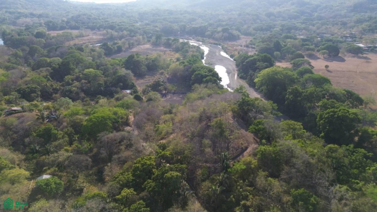 Large River Lot 1.75 acre in Camaronal