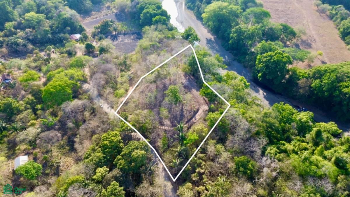 Large River Lot 1.75 acre in Camaronal