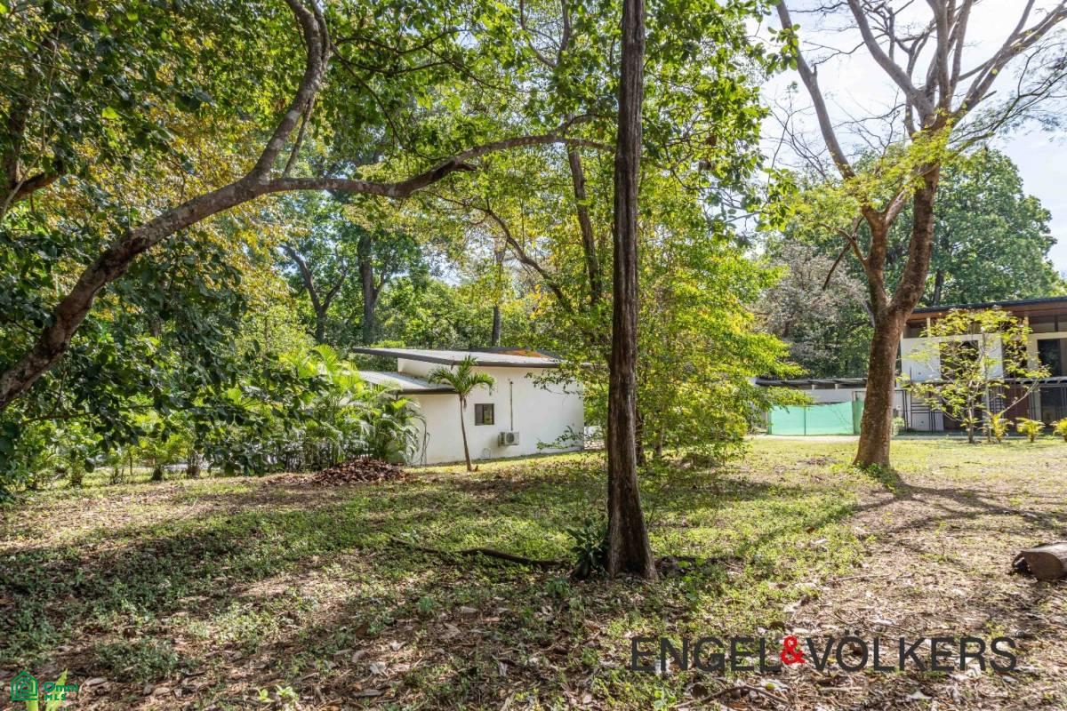 0.30 acre Lot / Canto de Gavilanes , Sámara, Guanacaste