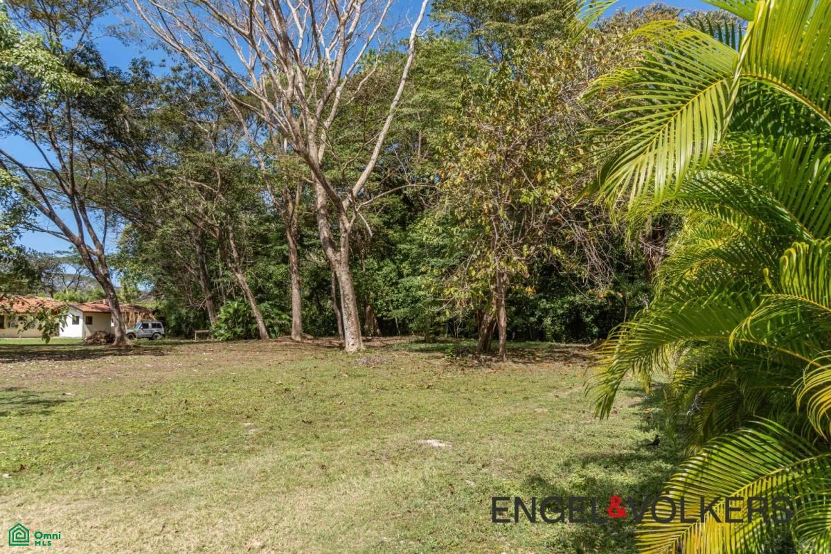 0.30 acre Lot / Canto de Gavilanes , Sámara, Guanacaste