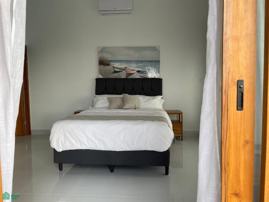 Casa del Sol / Santo Domingo, Sámara, Guanacaste