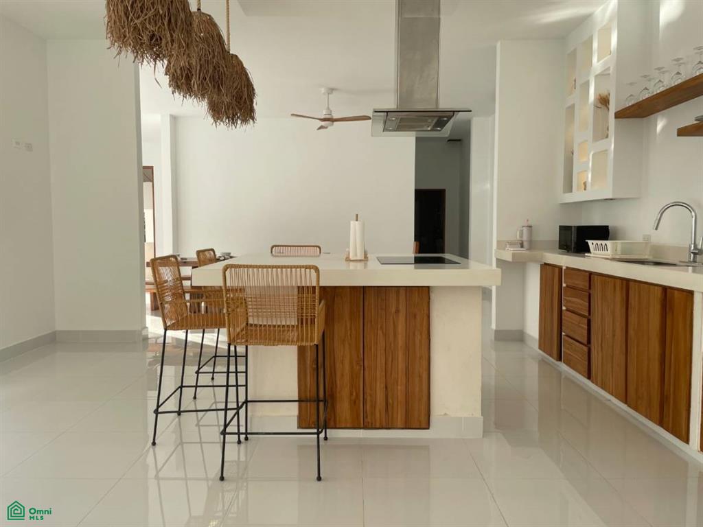 Casa del Sol / Santo Domingo, Sámara, Guanacaste