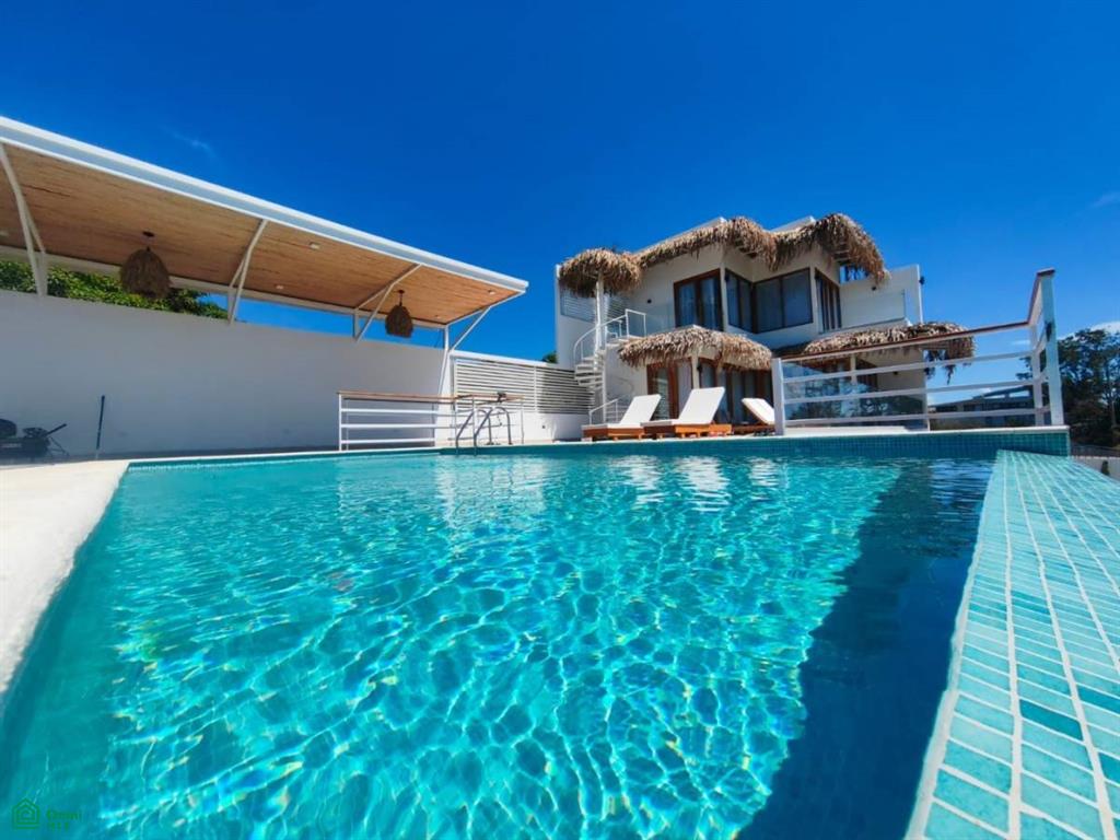 Casa del Sol / Santo Domingo, Sámara, Guanacaste