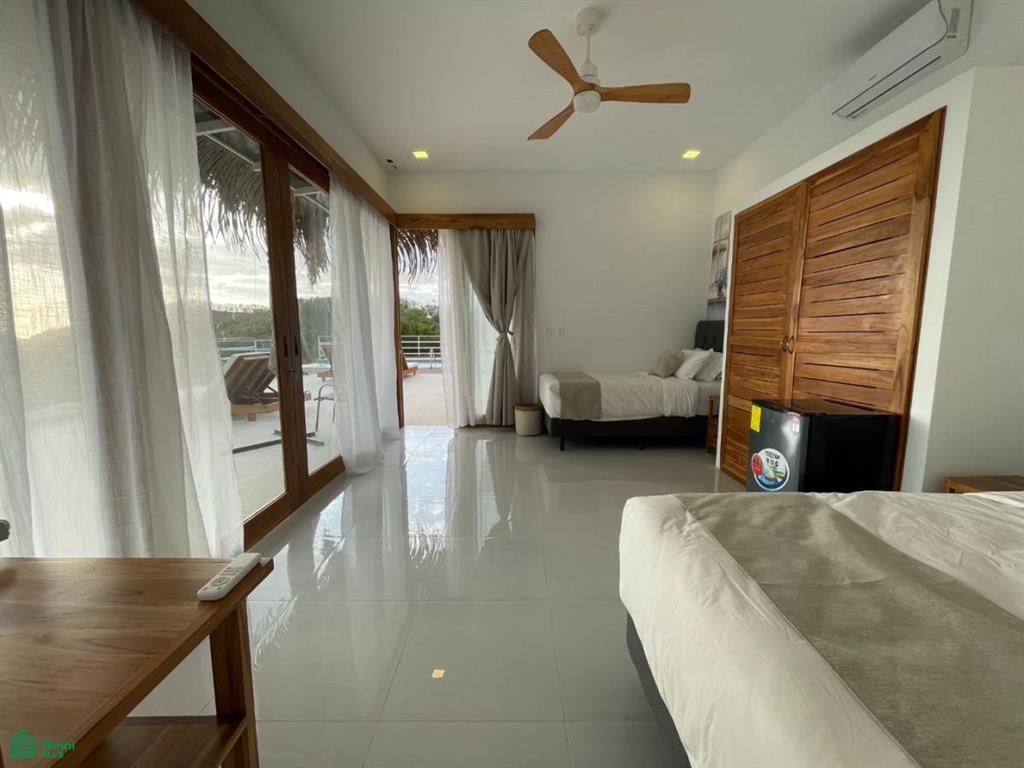 Casa del Sol / Santo Domingo, Sámara, Guanacaste