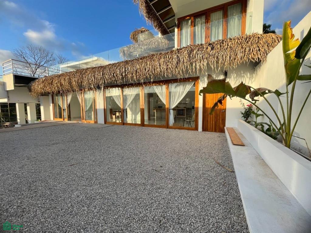 Casa del Sol / Santo Domingo, Sámara, Guanacaste