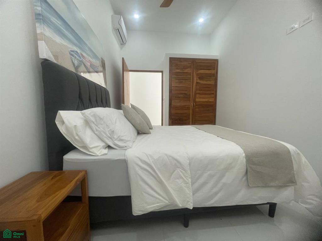 Casa del Sol / Santo Domingo, Sámara, Guanacaste