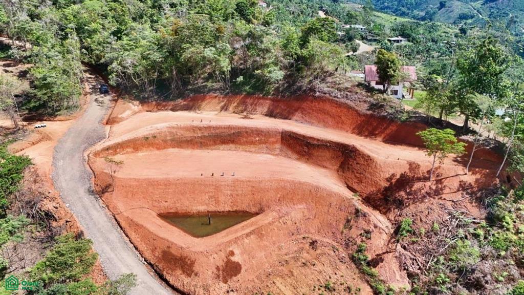 Finca 42 acres
