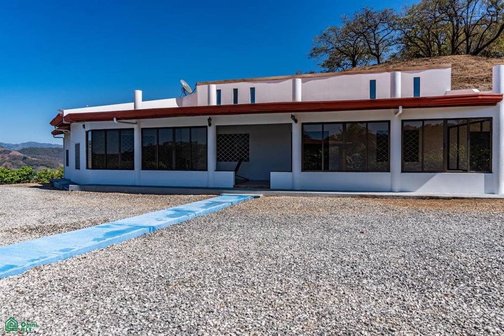 189 Acre Finca "Luna y Sol" / Caimital , Sámara, Guanacaste