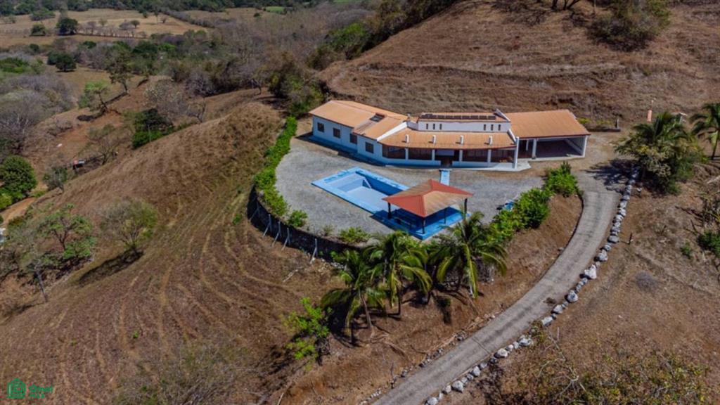 189 Acre Finca "Luna y Sol" / Caimital , Sámara, Guanacaste