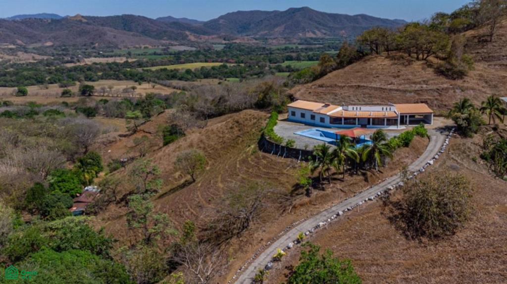 189 Acre Finca "Luna y Sol" / Caimital , Sámara, Guanacaste